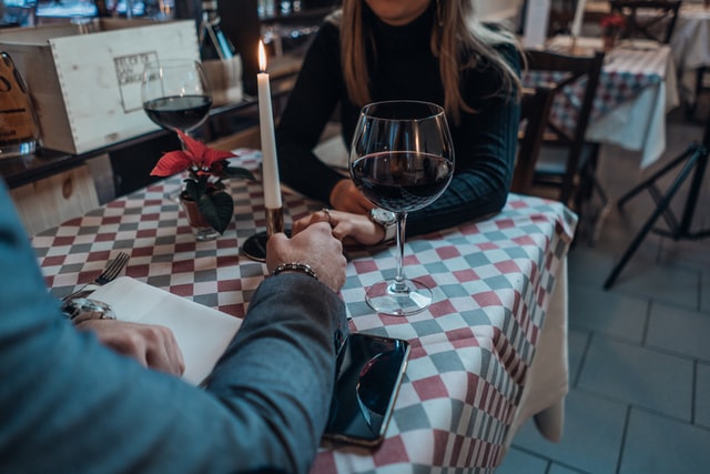 10 Ideias de Como Atrair os Clientes Para Comemorar o Dia dos Namorados no Restaurante
